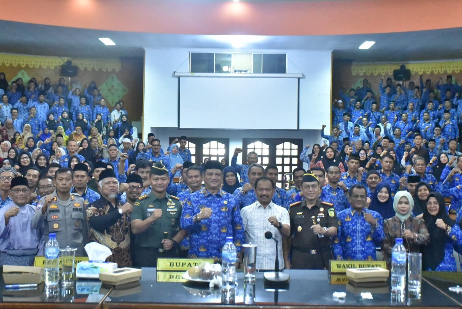 ARMIA PAHMI_DEWAN GURU